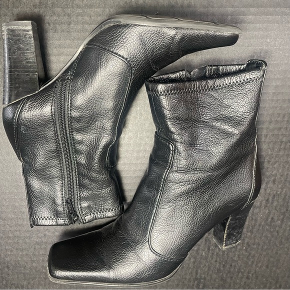 Bandolino Black Ankle Boots 5.5M 3” Heel PRICE VERY FIRM!!! - Picture 9 of 11